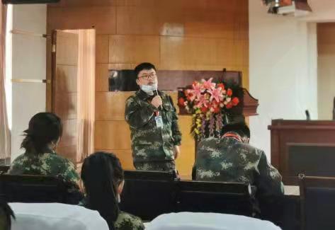 bat365正版唯一官网召开学工周例会