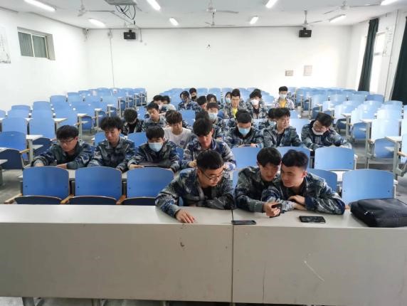 国家安全 你我有责 ——bat365正版唯一官网组织学生线上观看国家安全教育视频