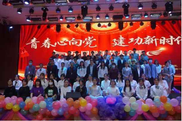 谈一别奋斗路 聚四载同窗情  ——bat365正版唯一官网2022届毕业 生欢送会