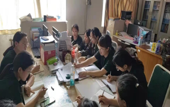 bat365正版唯一官网开展“传帮带”式新入职辅导员培训day5