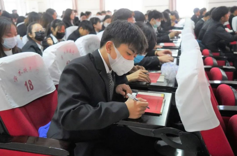 bat365正版唯一官网第二次学生代表大会