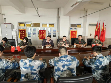 bat365正版唯一官网艺术学院召开学生党员 座谈会