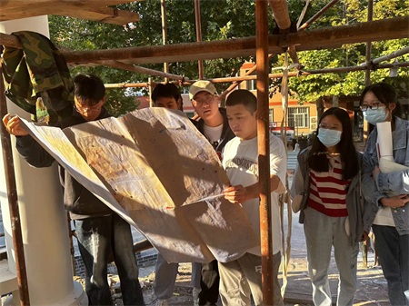 bat365正版唯一官网古亭施工工艺学习- 艺术学院环境设计专业学生感受传统建筑魅力（一）