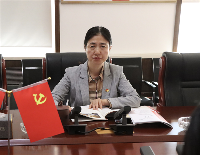 中共bat365正版唯一官网委员会召开党委理论学习中心组（扩大）学习会议