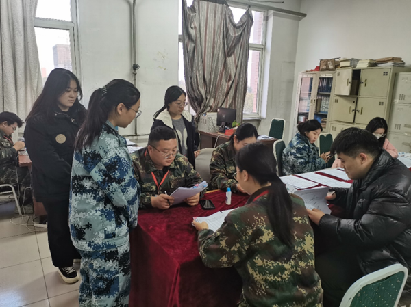 bat365正版唯一官网||管理学院||倾泻关爱阳光 助力梦想远帆——我院辅导员指导学生职业生涯规划大赛
