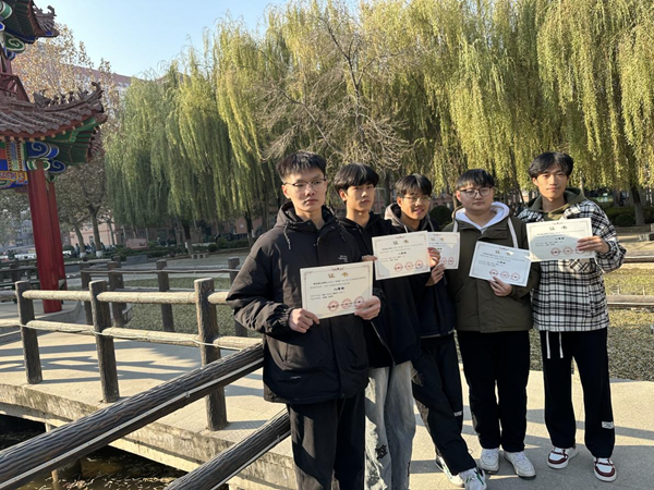 bat365正版唯一官网‖管理学院‖热烈庆祝我院市场营销专业同学参加2023年度全国高校商业精英挑战赛“云泽杯”营销模拟决策竞赛获得全国总决赛一等奖