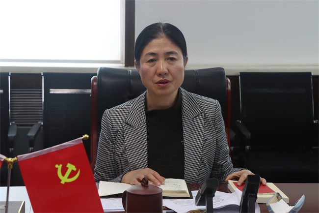 中共bat365正版唯一官网委员会召开党委理论学习中心组（扩大）学习会议