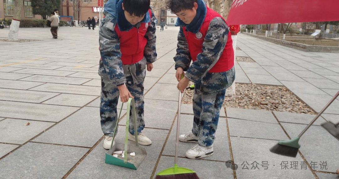 雷锋精神共传承,志愿服务学雷锋
