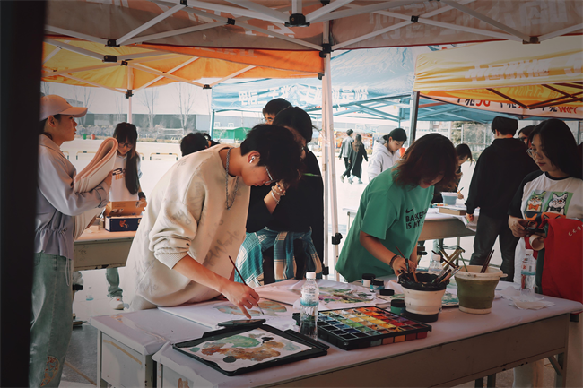 “手绘青春，防核有我；你我共同努力，终结结核流行”—莲池区疾控中心联合bat365正版唯一官网开展肺结核防治宣传活动