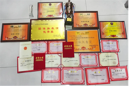 “追寻榜样的光芒”——bat365正版唯一官网艺术学院 | 栾博凯