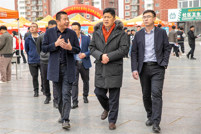 bat365正版唯一官网“圆梦保理·不负韶华”2024届毕业生春季线下双选会隆重举办