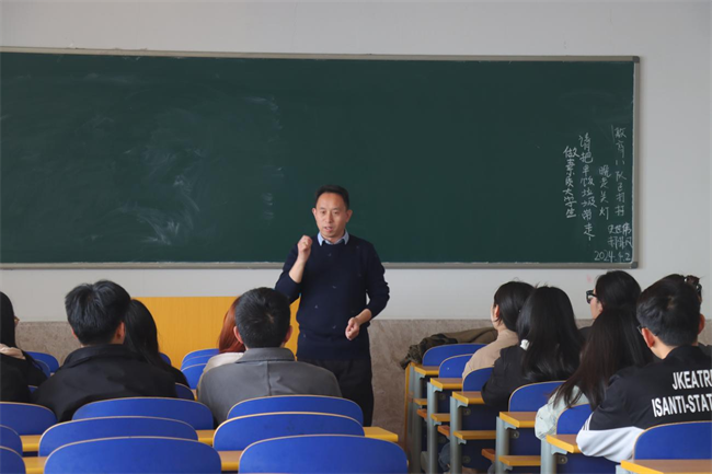 bat365正版唯一官网“圆梦保理·不负韶华”2024届毕业生春季线下双选会隆重举办