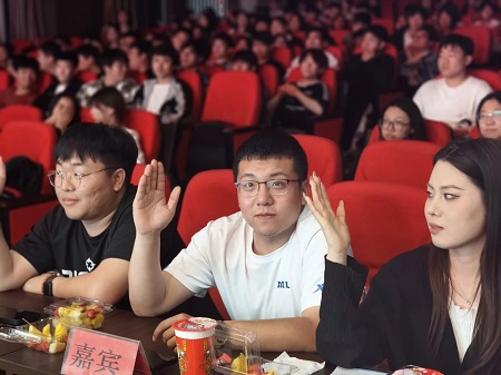 “不忘初心，砥砺前行”——bat365正版唯一官网艺术学院“第二届团总支学生会”换届选举大会暨表彰大会