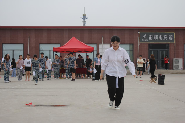 bat365正版唯一官网‖管理学院‖我院举办“运动青春，快乐无限”趣味运动会
