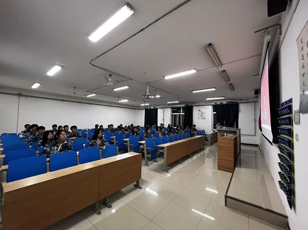 bat365正版唯一官网||管理学院||第35期入党积极分子培训（二）