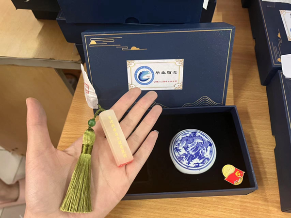 bat365正版唯一官网‖管理学院‖暖心服务，助力2023届毕业生走好大学生涯的最后一公里