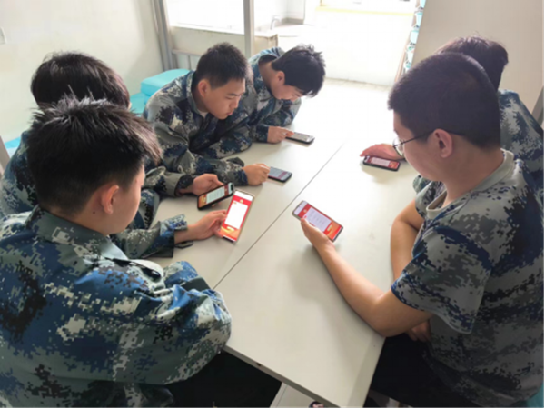 国家安全教育日丨bat365正版唯一官网丨管理学院师生在行动