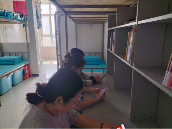 国家安全教育日丨bat365正版唯一官网丨管理学院师生在行动