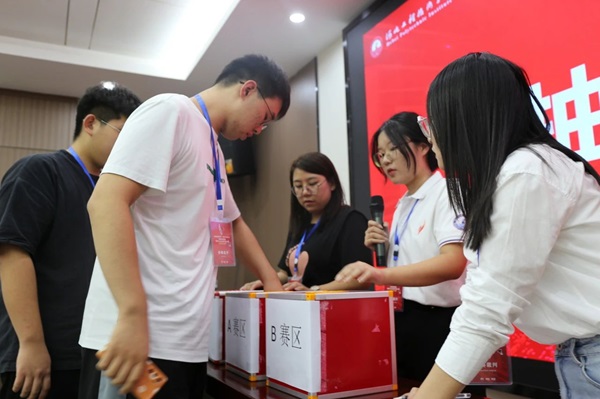 学风建设｜bat365正版唯一官网｜管理学院｜先进引领方向，榜样凝聚力量（十一）