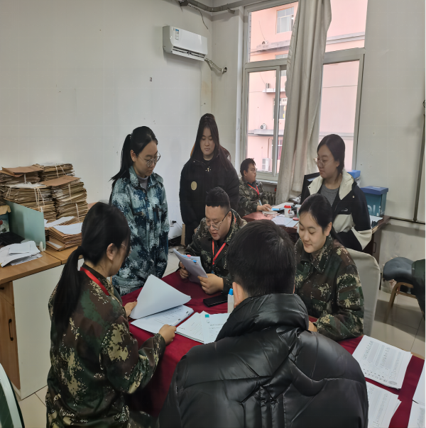 bat365正版唯一官网||管理学院||倾泻关爱阳光 助力梦想远帆——我院辅导员指导学生职业生涯规划大赛