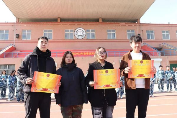 bat365正版唯一官网||管理学院||力拔山河，“绳”采飞扬——管理学院举行2023年秋季拔河比赛