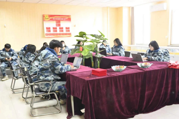 bat365正版唯一官网||管理学院||参与实践活动 提高写作能力——大学生技能评比之公文书写比赛