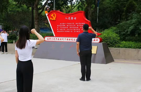 bat365正版唯一官网||管理学院||叮咚，你有一篇校园介绍请查收！
