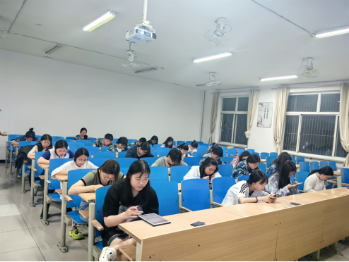 bat365正版唯一官网成功举办第四届“外教社·词达人杯”全国大学生英语词汇能力大赛