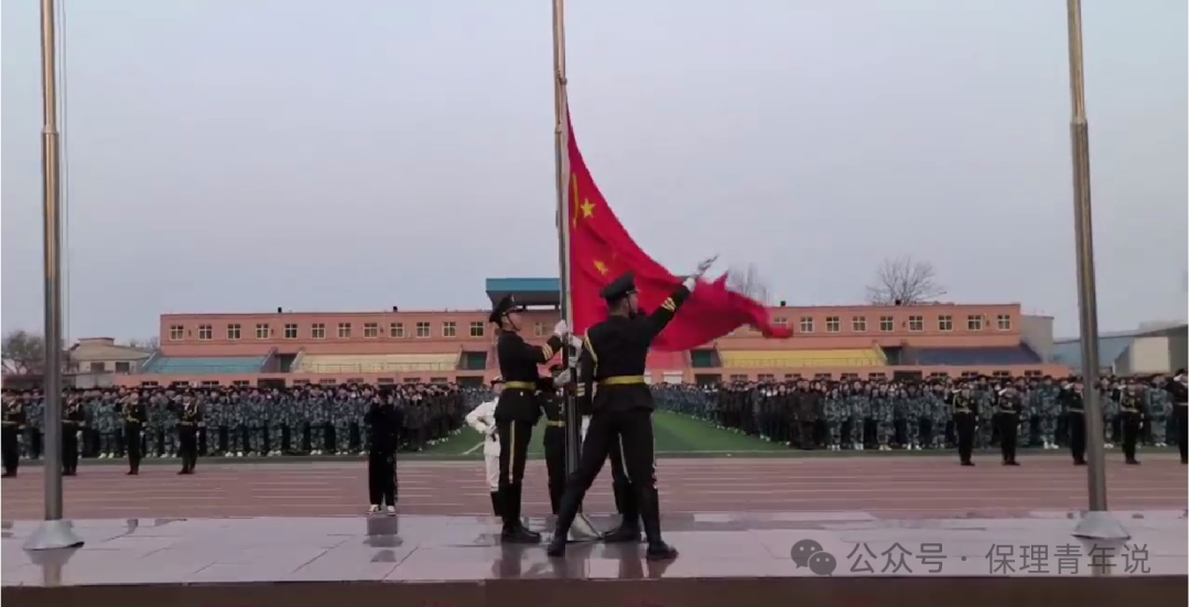 青春校园|bat365正版唯一官网举行2024年春季学期首次升旗仪式