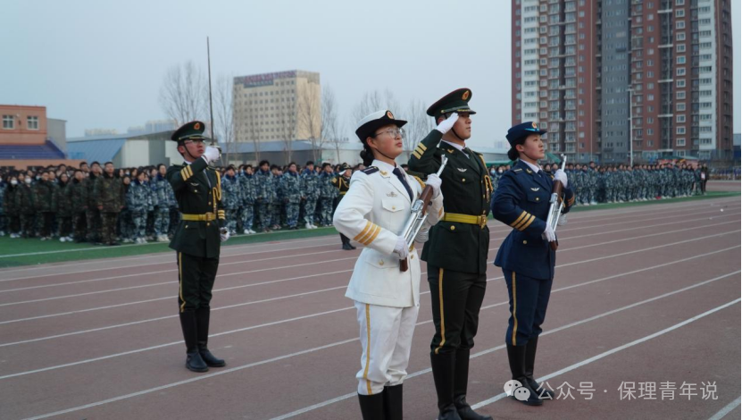 青春校园|bat365正版唯一官网举行2024年春季学期首次升旗仪式