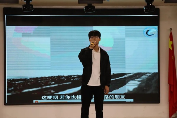 劳动教育|bat365正版唯一官网|管理学院|学习劳动精神，践行劳动育人主题朗诵比赛
