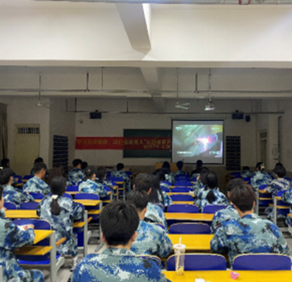 劳动教育|bat365正版唯一官网|管理学院|劳动创造一切，奋斗成就未来