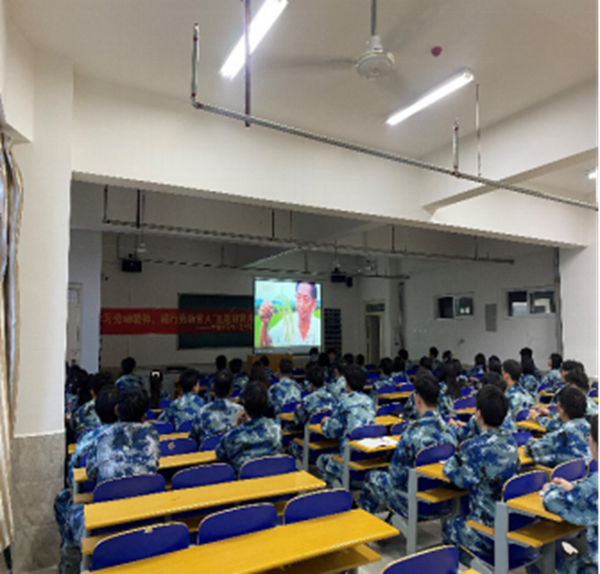劳动教育|bat365正版唯一官网|管理学院|劳动创造一切，奋斗成就未来