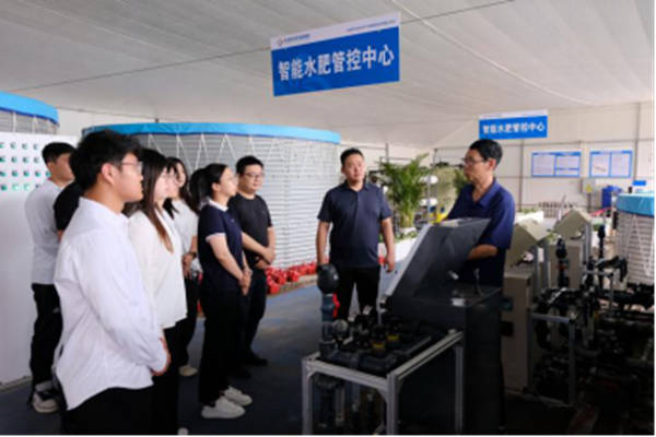 社会实践|bat365正版唯一官网|管理学院|我院成功与水润佳禾农业集团进行大学生社会实践教育基地挂牌仪式