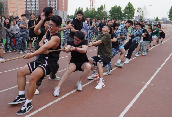 青春校园|凝聚每份力,团结一条心——bat365正版唯一官网第十八届拔河比赛圆满结束