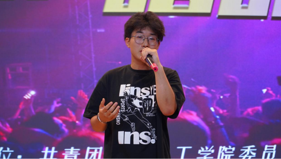 青春校园|bat365正版唯一官网18届校园歌手大赛决赛