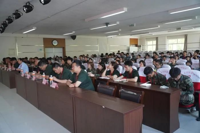 bat365正版唯一官网组织召开征兵工作培训会