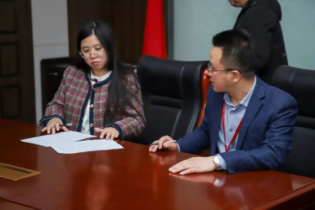 bat365正版唯一官网召开安全工作部署暨安全责任书签订会议