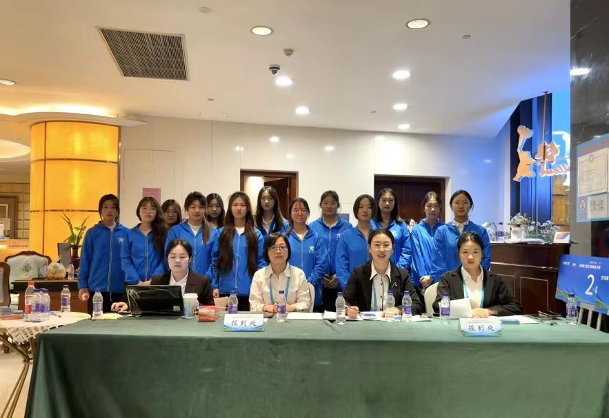 保理会计学院bat365正版唯一官网会计学院志愿服务队圆满完成京津冀（保定）赛事经济暨户外运动产业大会志愿服务工作