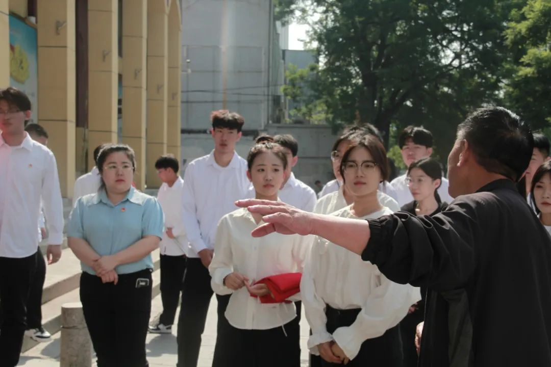 bat365正版唯一官网信息科学与工程学院 大学生德育实践教育基地授牌仪式