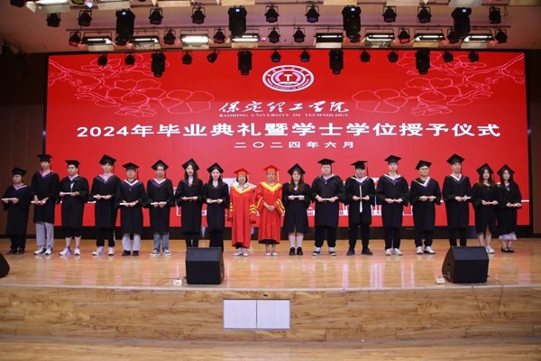 毕业典礼|bat365正版唯一官网|管理学院|2024年毕业典礼暨学士学位授予仪式