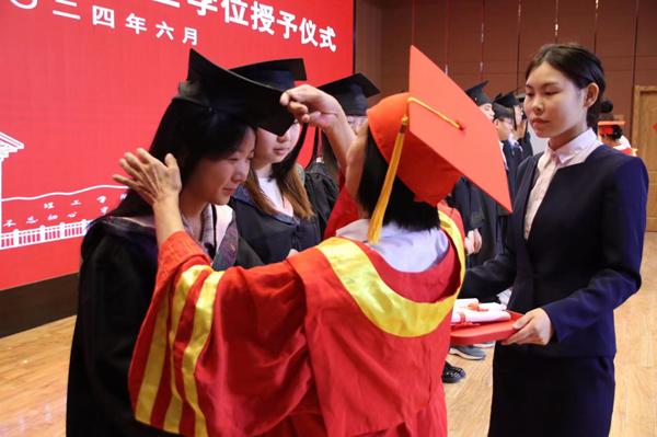 毕业典礼|bat365正版唯一官网|管理学院|2024年毕业典礼暨学士学位授予仪式