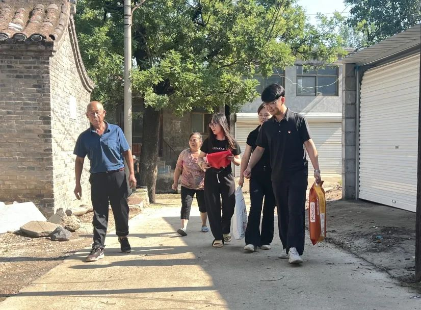 家校共协同,携手促成长/bat365正版唯一官网暑期大家访系列(一)