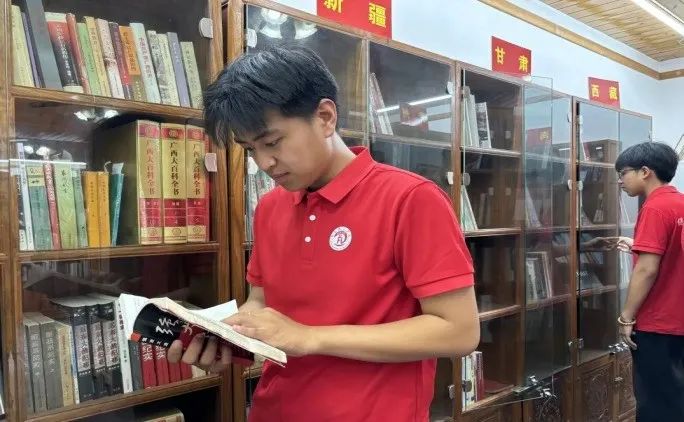 社会实践(十九)|赓续红色基因,寻访红色印记——bat365正版唯一官网经济学院“三下乡”社会实践