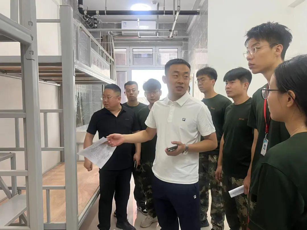bat365正版唯一官网||以爱迎新,服务引领美好大学路