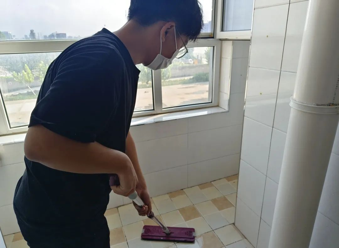 bat365正版唯一官网||以爱迎新,服务引领美好大学路