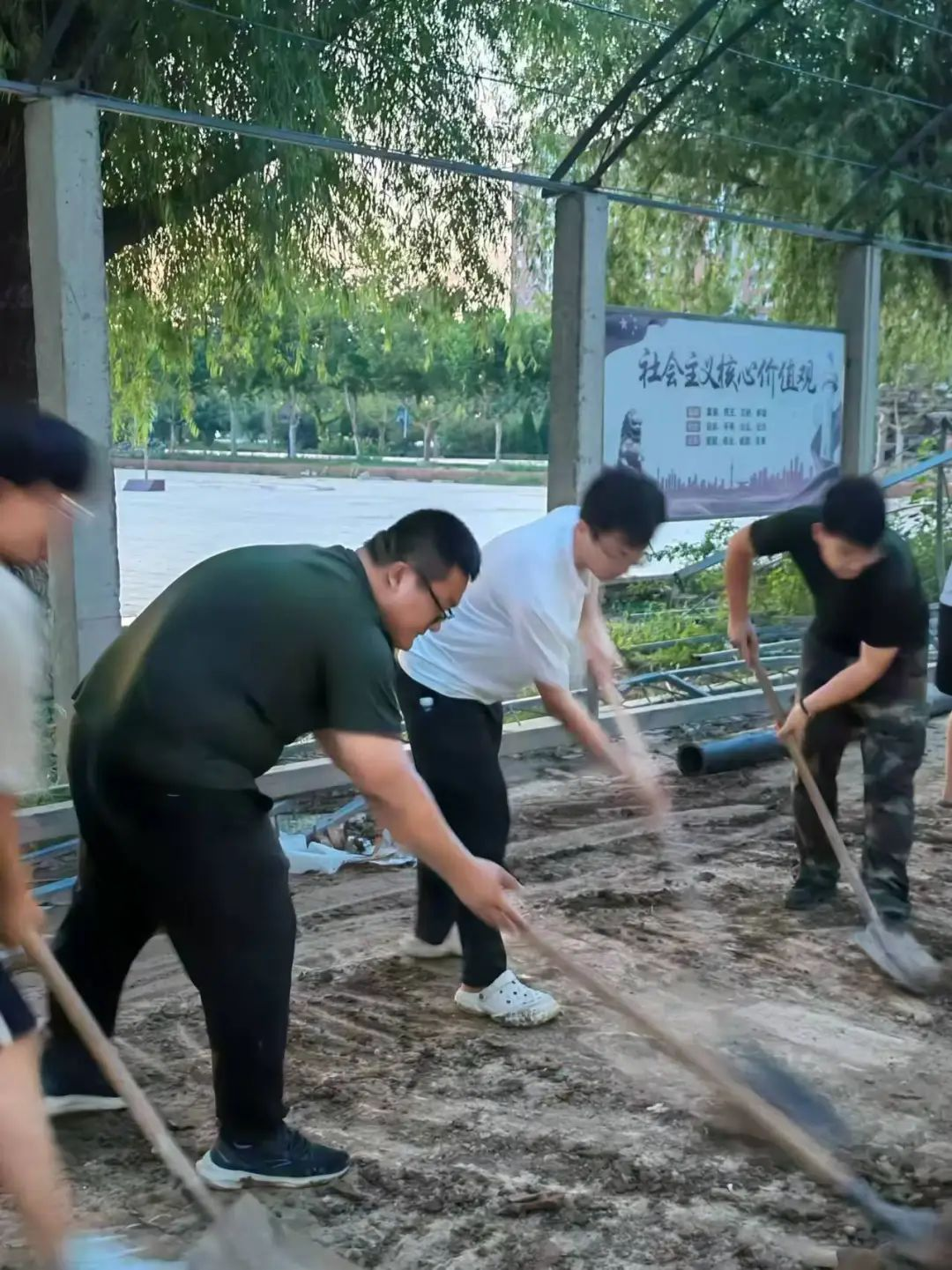 bat365正版唯一官网||以爱迎新,服务引领美好大学路