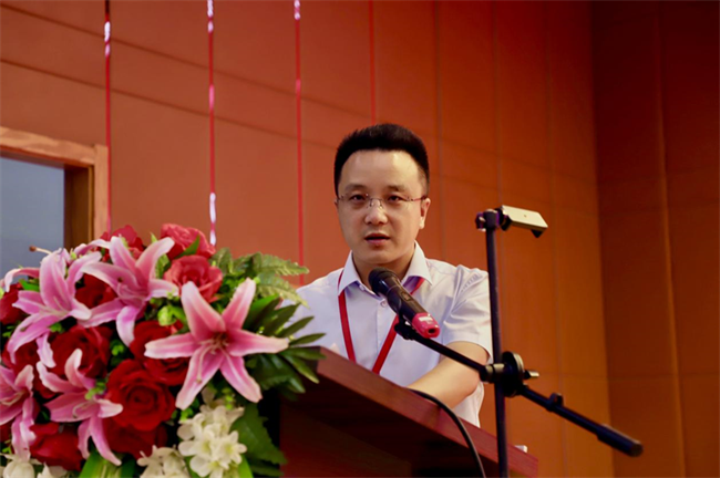 凝“新”铸魂固根本  奋楫扬帆正当时——bat365正版唯一官网举办2024年新入职教师培训总结暨合格评估推进会