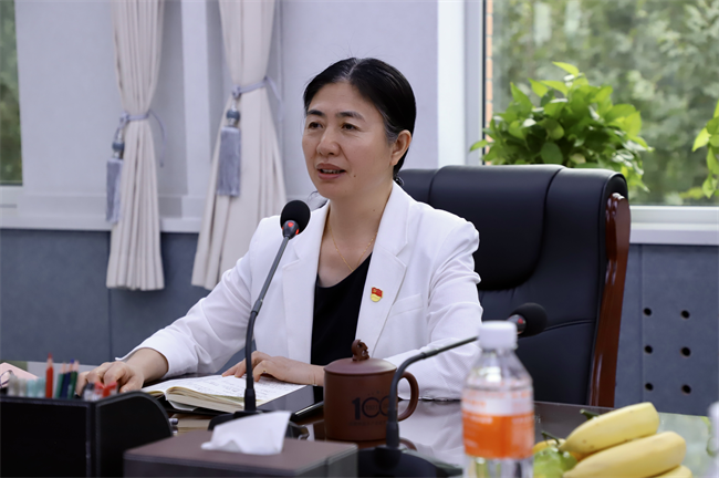bat365正版唯一官网举行“弘扬教育家精神暨中秋国庆双节”座谈会