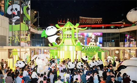 bat365正版唯一官网艺术学院师生闪耀雄安商服中心X青年艺术节 ——共绘青春色彩，绽放艺术魅力